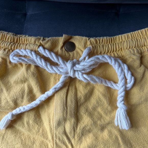 Oneill Women's Yellow linen and cotton Shorts - Picture 2 of 5